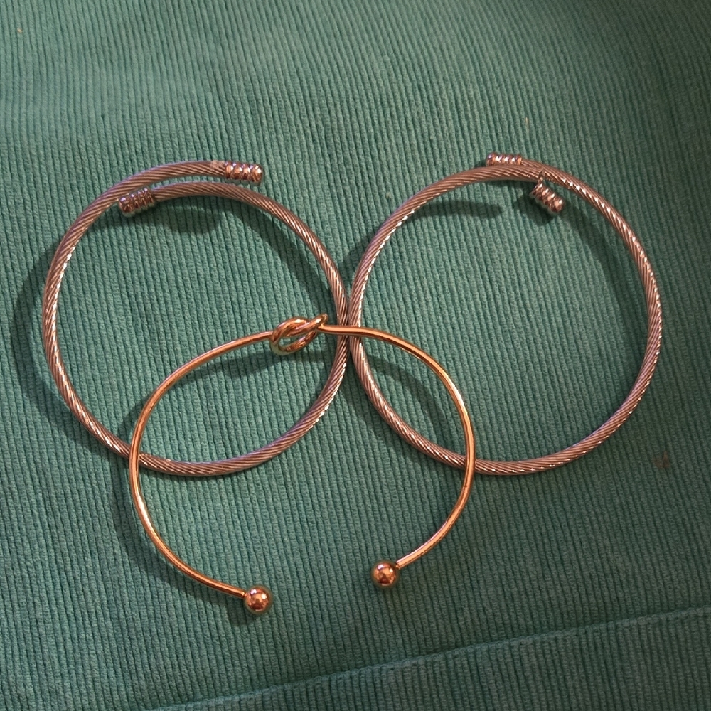 ⁰Silver and Gold Metal Alloy Bracelets Minimalist Design